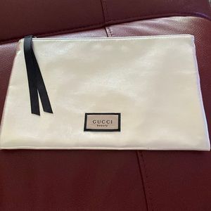 Gucci cosmetics pouch